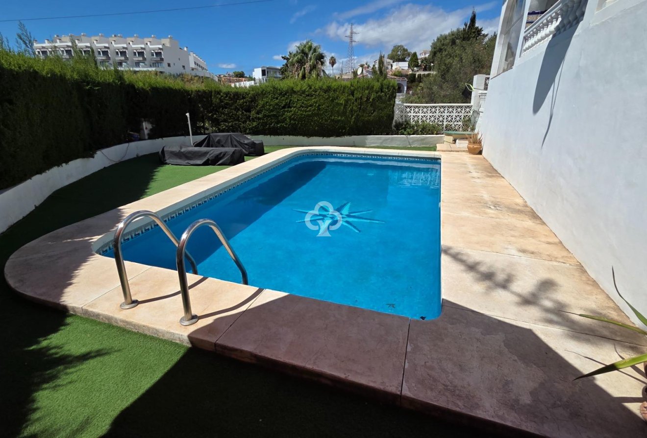 Jälleenmyynti - Villa -
Fuengirola - Torreblanca del Sol