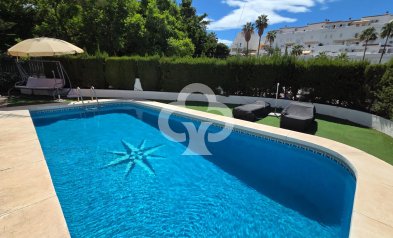 Jälleenmyynti - Villa -
Fuengirola - Torreblanca del Sol