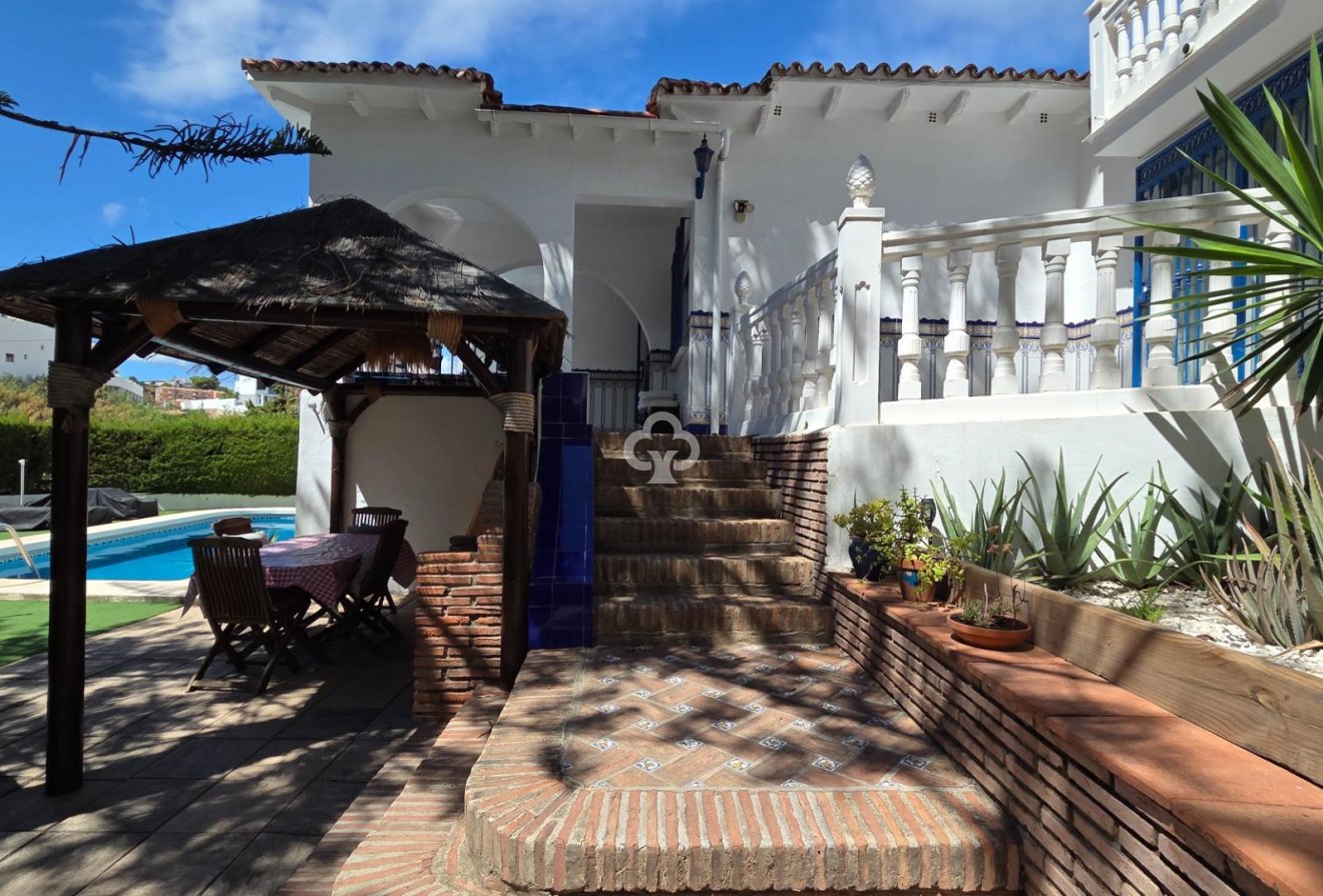 Jälleenmyynti - Villa -
Fuengirola - Torreblanca del Sol