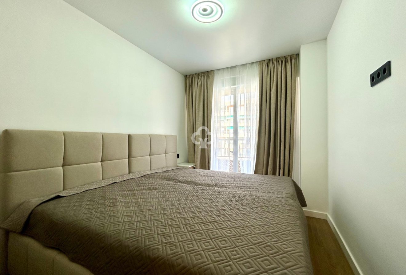 Jälleenmyynti - Apartment -
Torrevieja - Punta Prima