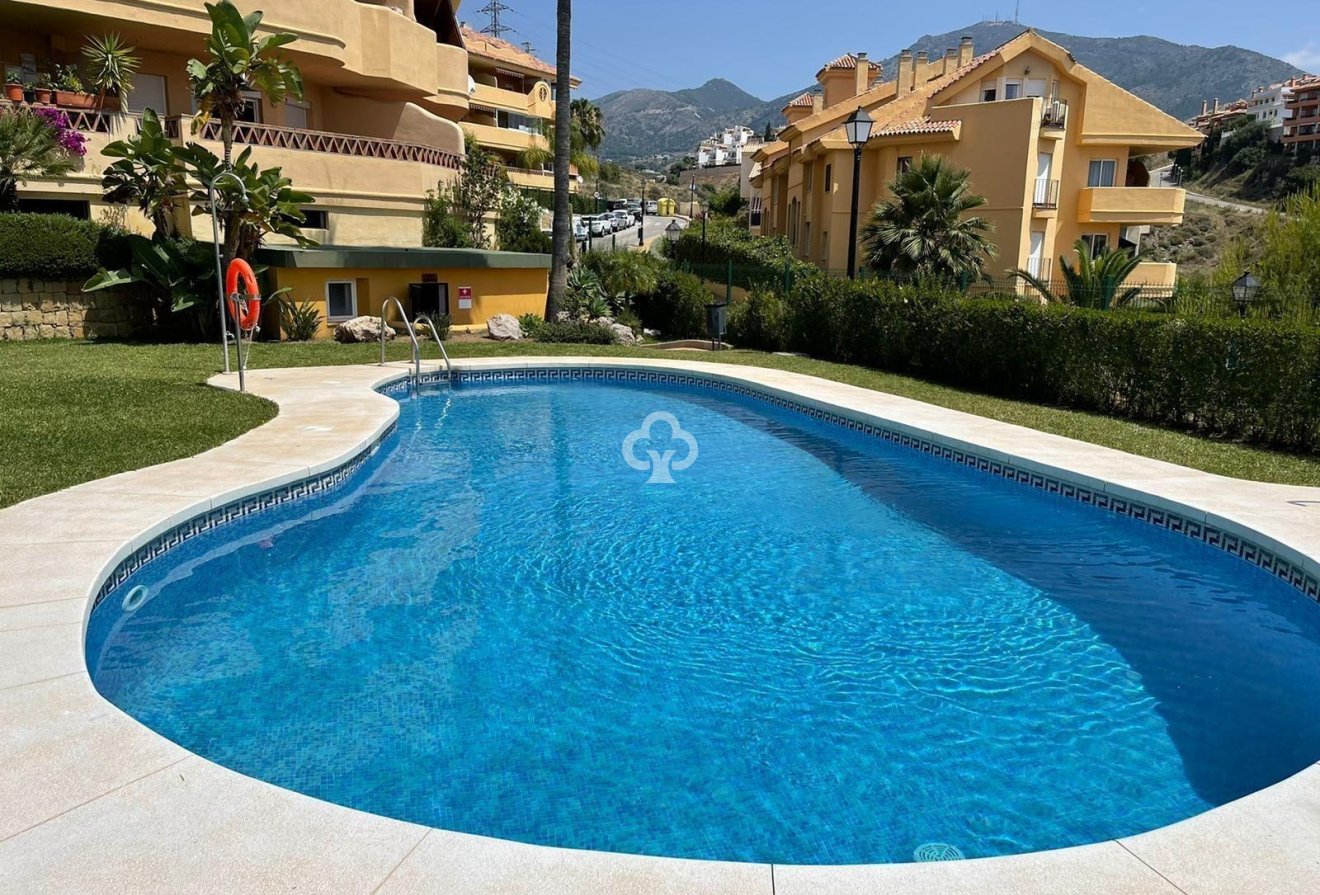 Jälleenmyynti - Kattohuoneisto -
Fuengirola - Los Pacos