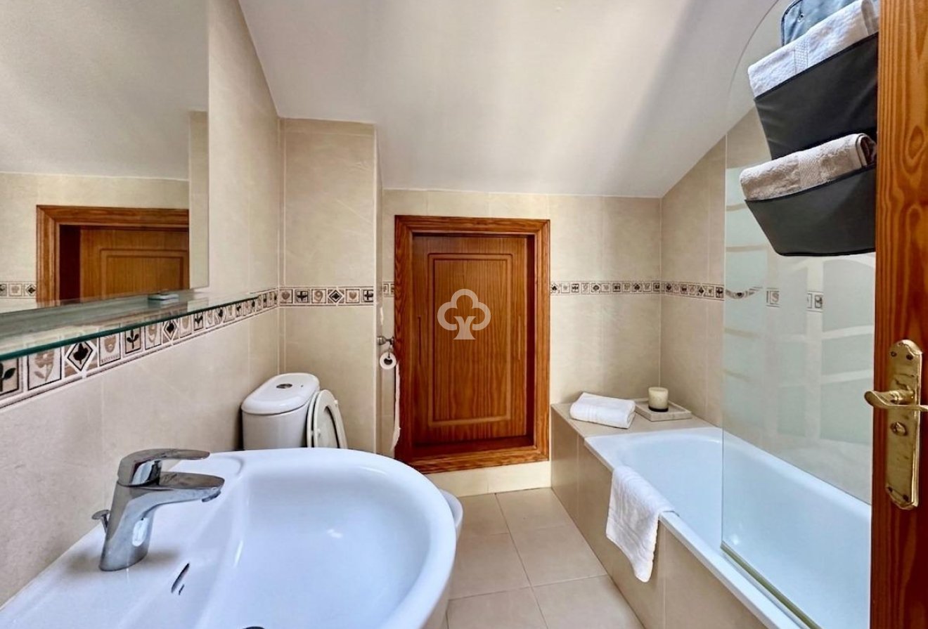 Jälleenmyynti - Kattohuoneisto -
Fuengirola - Los Pacos