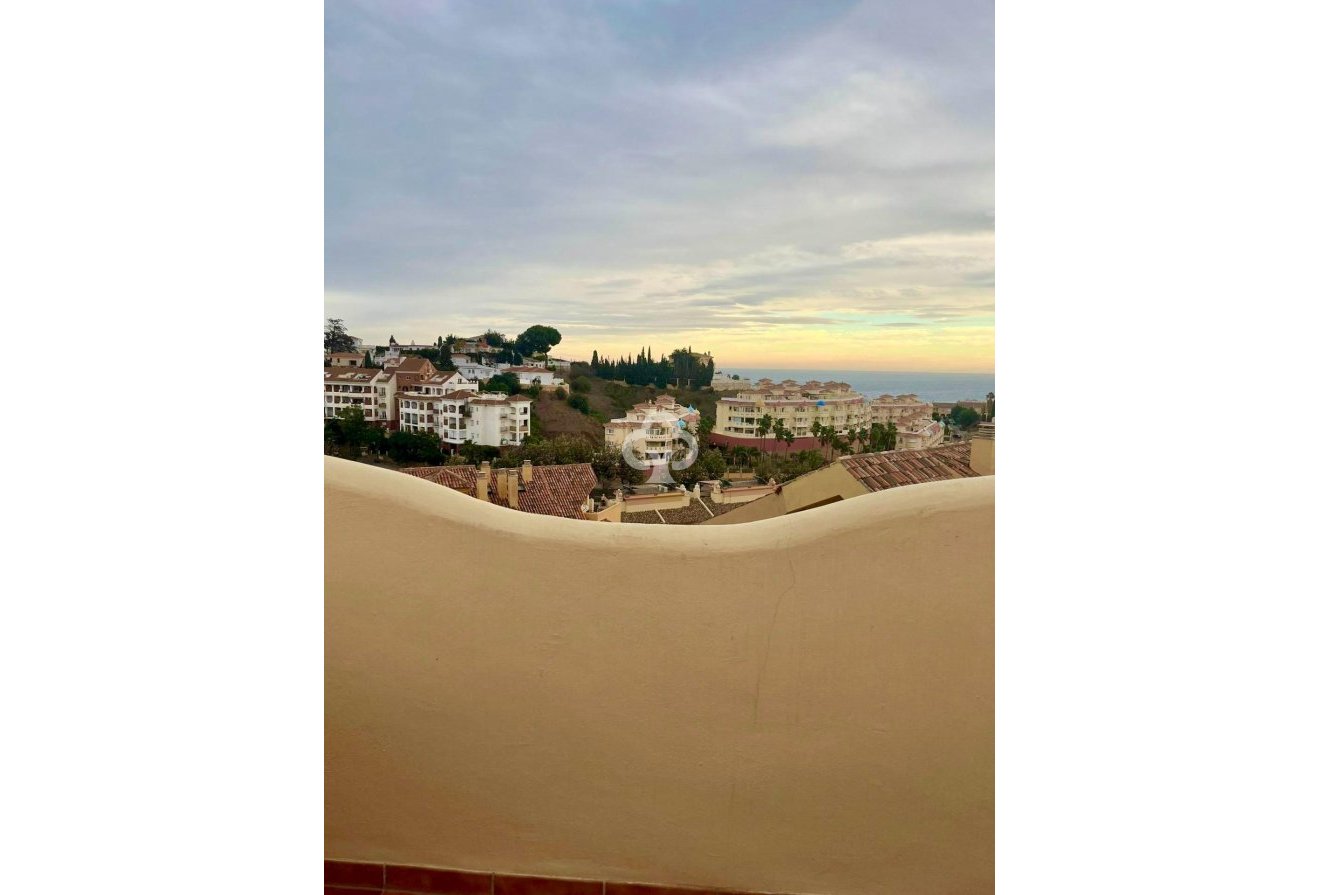 Jälleenmyynti - Kattohuoneisto -
Fuengirola - Los Pacos