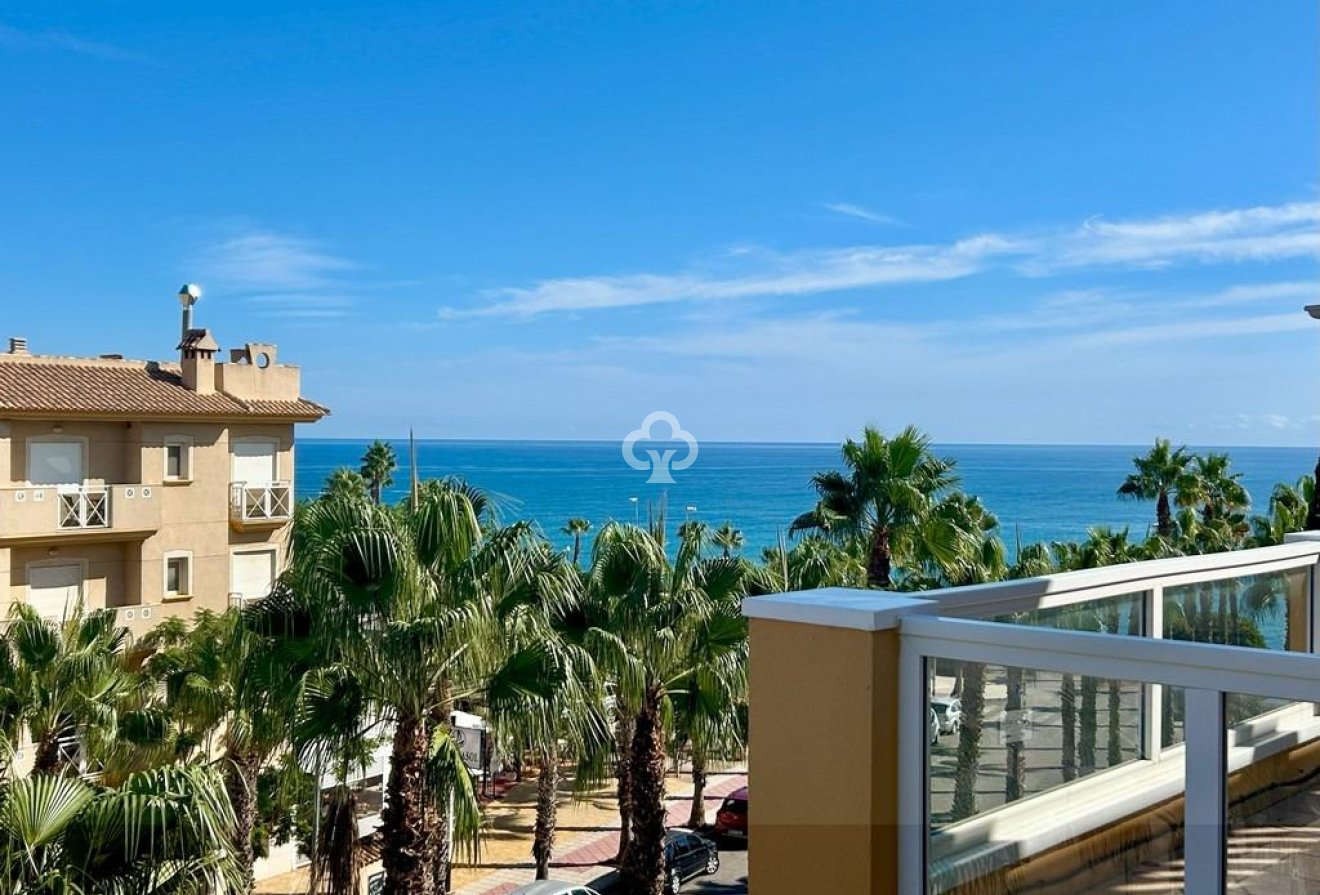 Reventa - Ático -
Orihuela Costa - Aguamarina