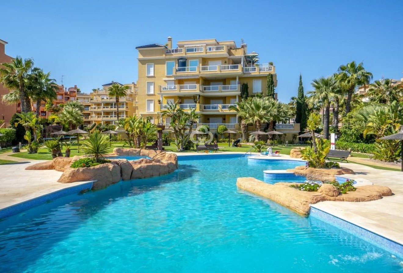 Reventa - Ático -
Orihuela Costa - Aguamarina