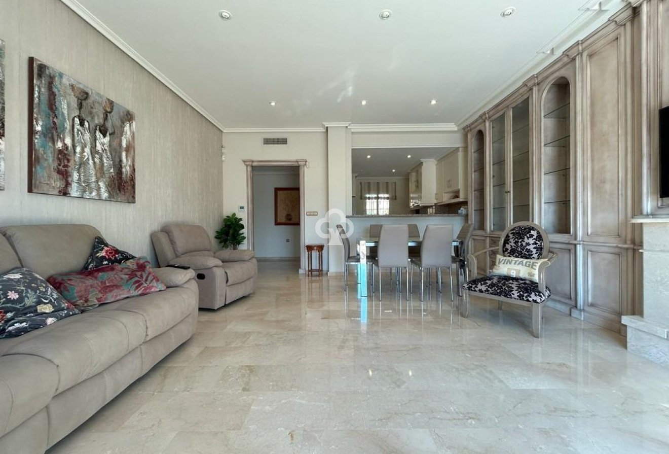 Reventa - Ático -
Orihuela Costa - Aguamarina