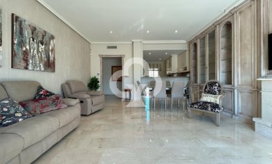 Reventa - Ático -
Orihuela Costa - Aguamarina