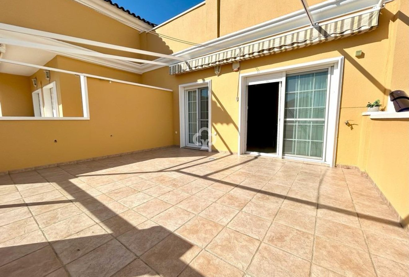 Reventa - Ático -
Orihuela Costa - Aguamarina