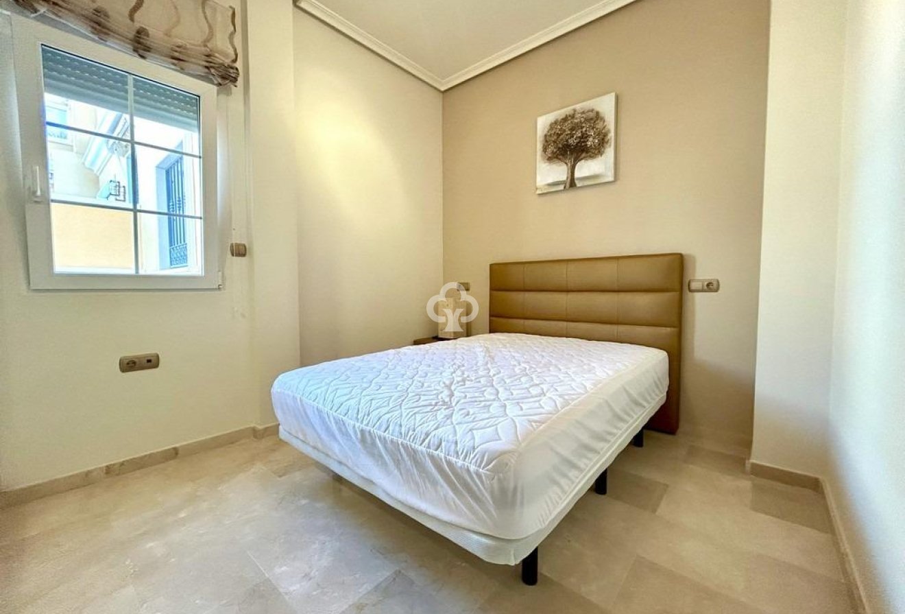 Reventa - Ático -
Orihuela Costa - Aguamarina
