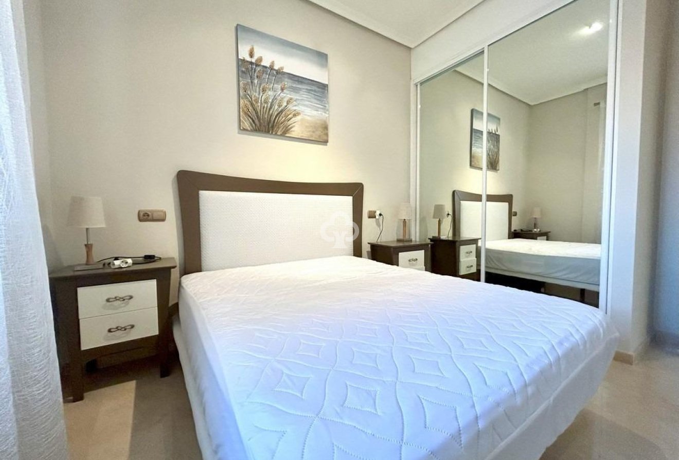 Reventa - Ático -
Orihuela Costa - Aguamarina