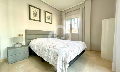 Reventa - Ático -
Orihuela Costa - Aguamarina