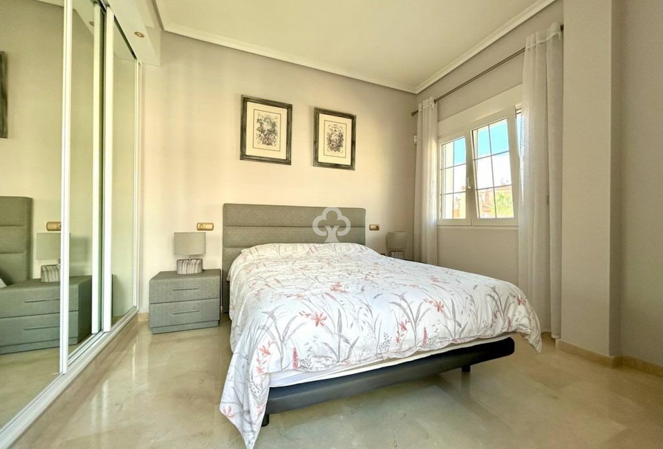 Reventa - Ático -
Orihuela Costa - Aguamarina