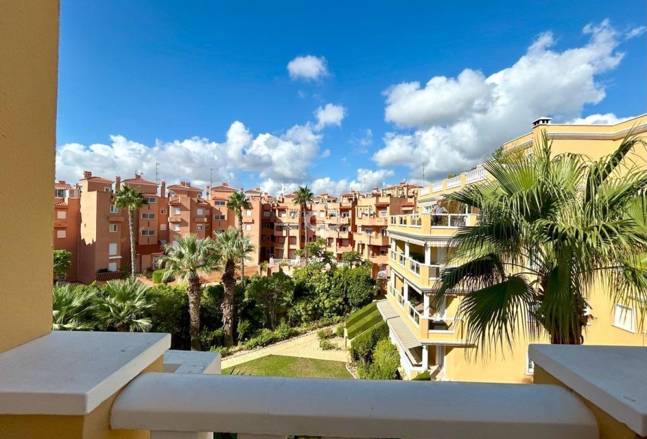 Reventa - Ático -
Orihuela Costa - Aguamarina