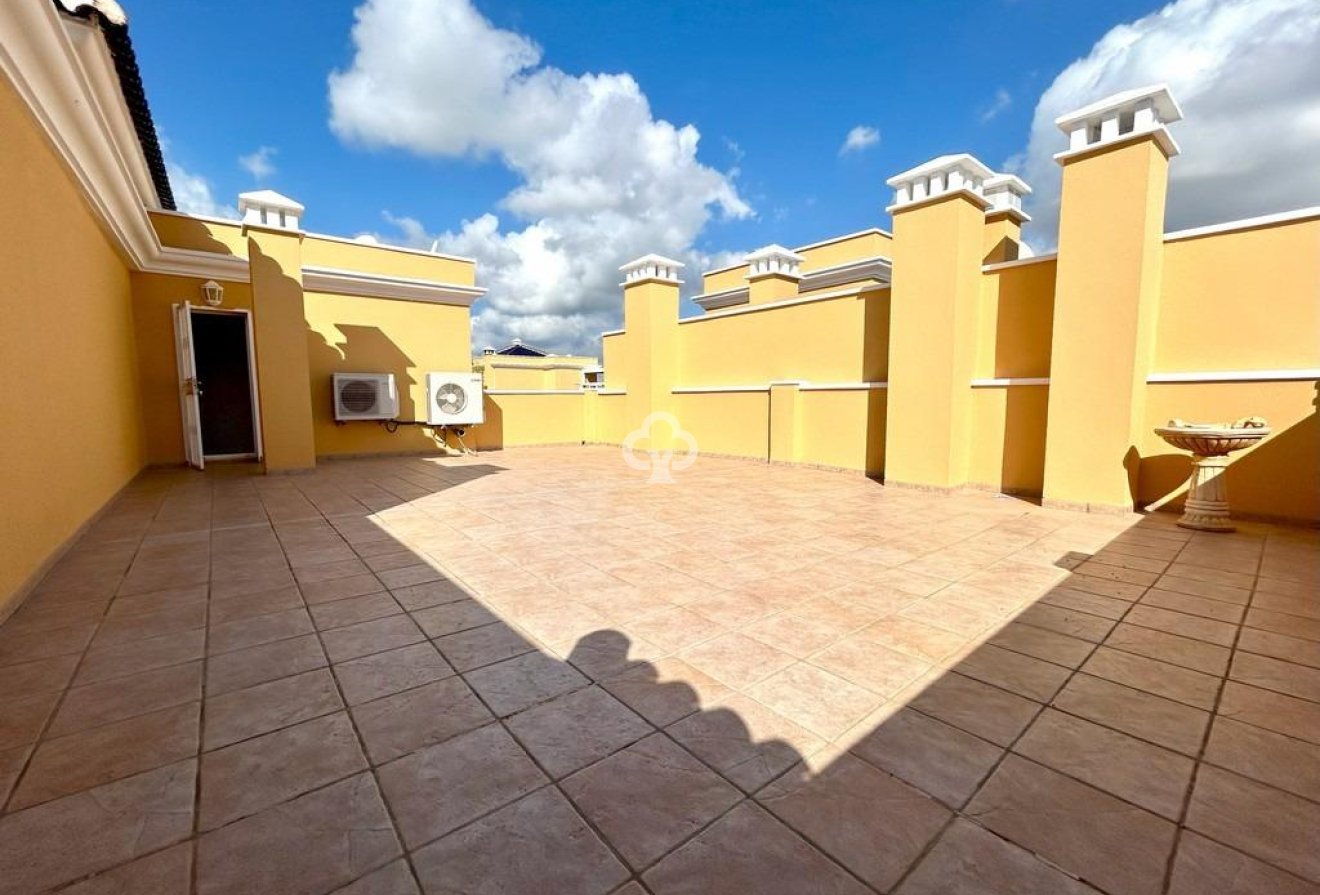 Reventa - Ático -
Orihuela Costa - Aguamarina