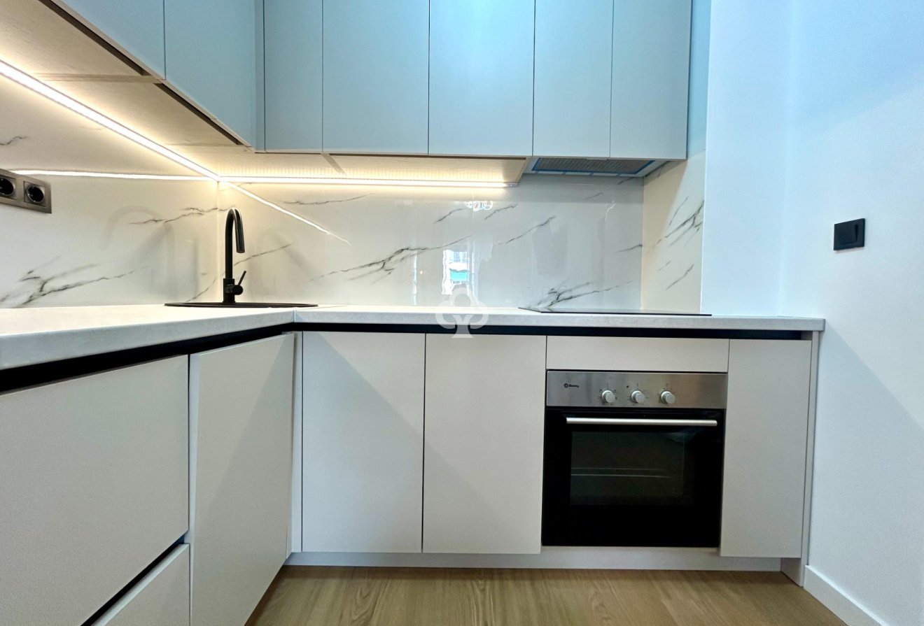 Reventa - Apartment -
Torrevieja - Punta Prima