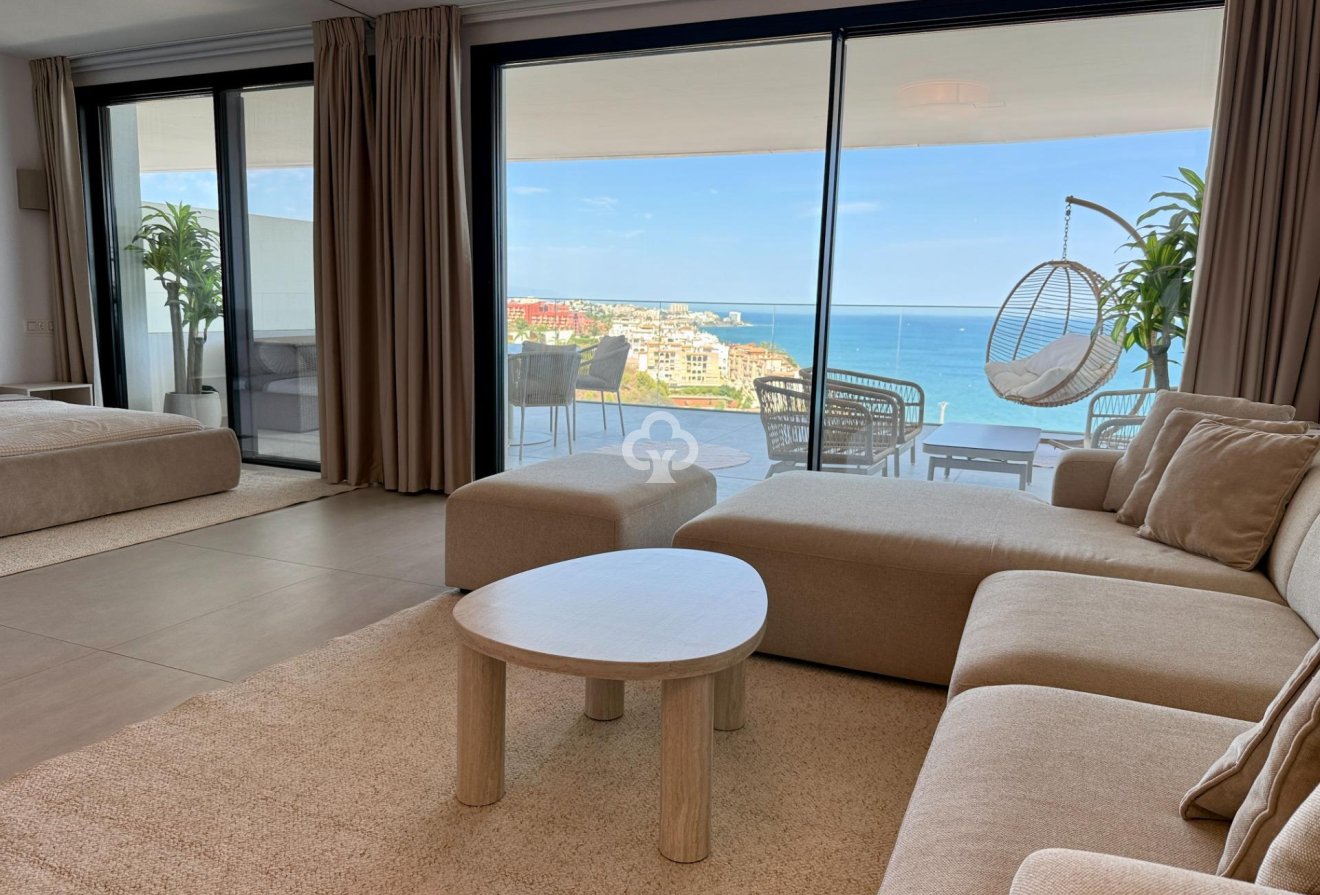 Wiederverkauf - Apartamento -
Fuengirola - El Higuerón