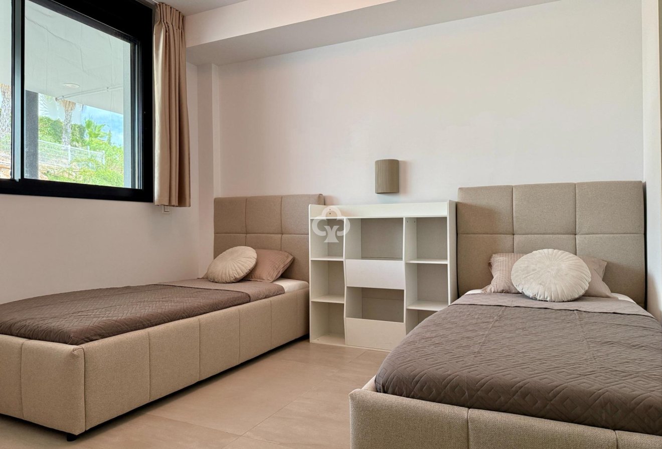 Wiederverkauf - Apartamento -
Fuengirola - El Higuerón
