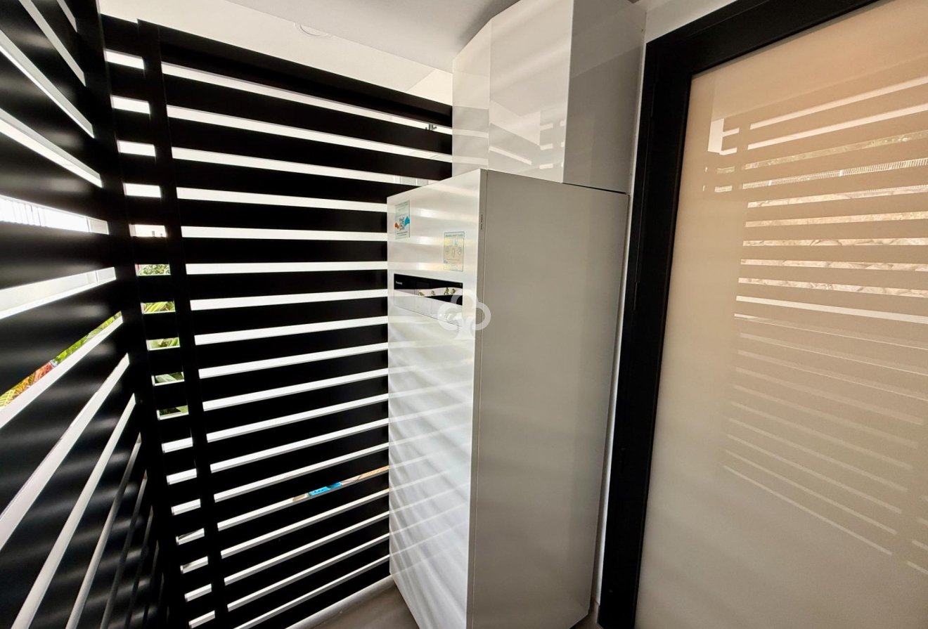Wiederverkauf - Apartamento -
Fuengirola - El Higuerón
