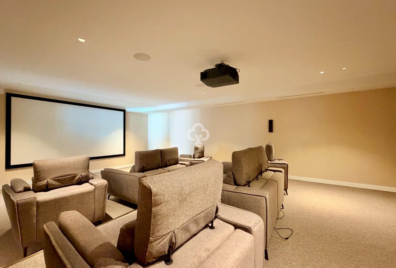 Wiederverkauf - Apartamento -
Fuengirola - El Higuerón
