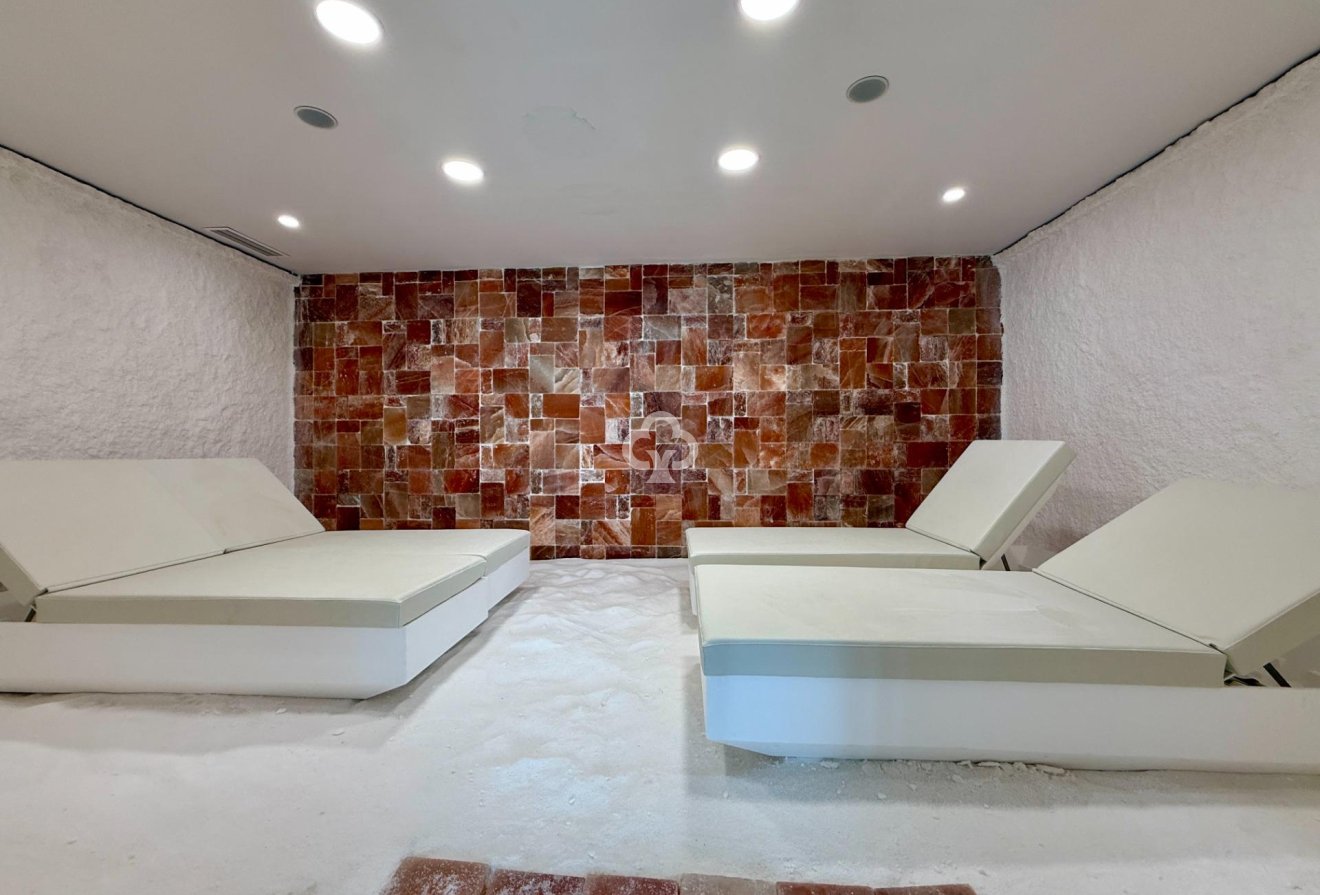 Wiederverkauf - Apartamento -
Fuengirola - El Higuerón