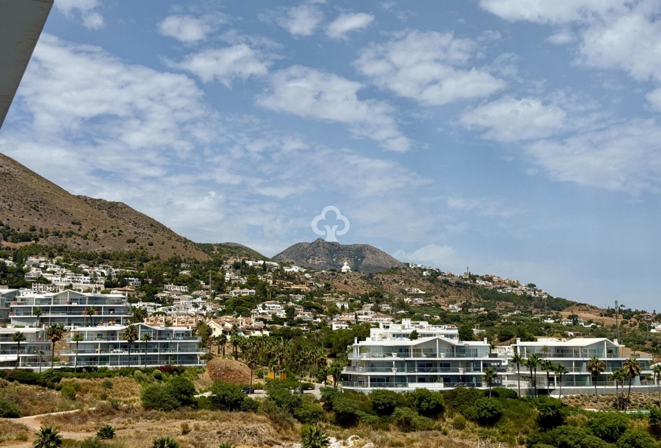 Wiederverkauf - Apartamento -
Fuengirola - El Higuerón