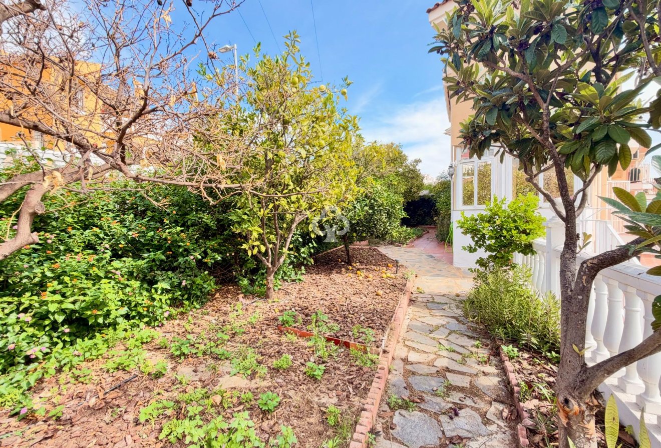 Long Term Rental - Semi-detached house -
Benalmádena - Arroyo de la miel