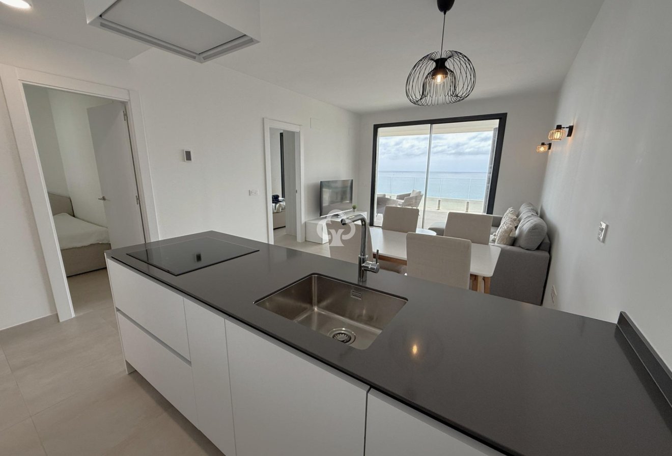 Wiederverkauf - Apartamento -
Fuengirola - Carvajal