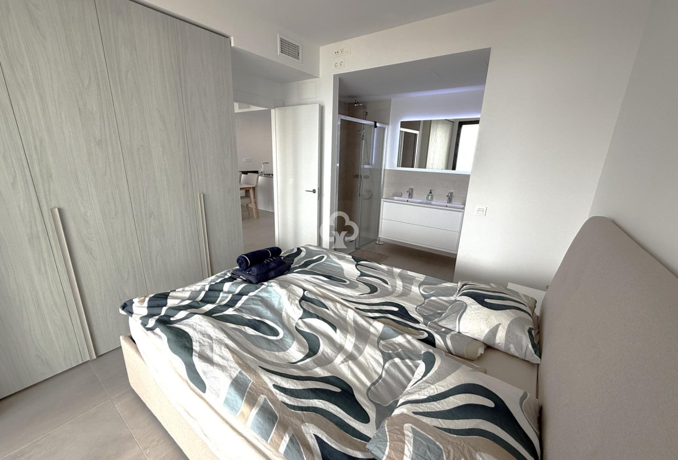 Wiederverkauf - Apartamento -
Fuengirola - Carvajal