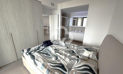 Wiederverkauf - Apartamento -
Fuengirola - Carvajal