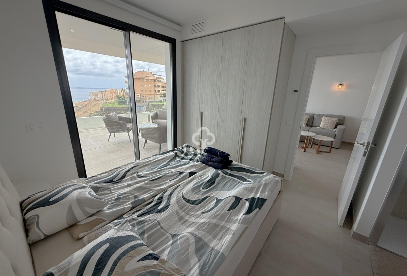 Wiederverkauf - Apartamento -
Fuengirola - Carvajal