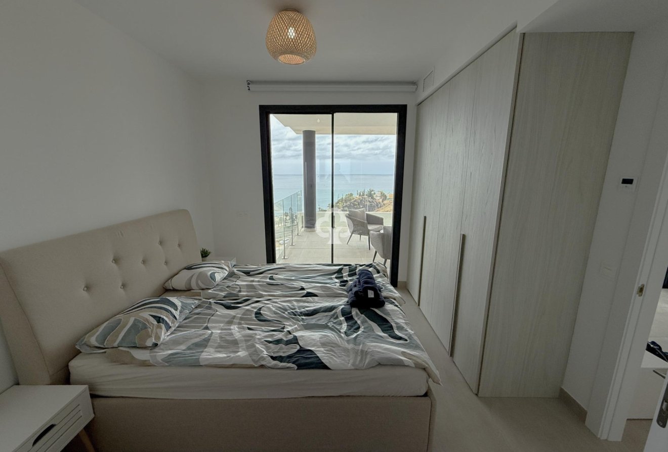 Wiederverkauf - Apartamento -
Fuengirola - Carvajal