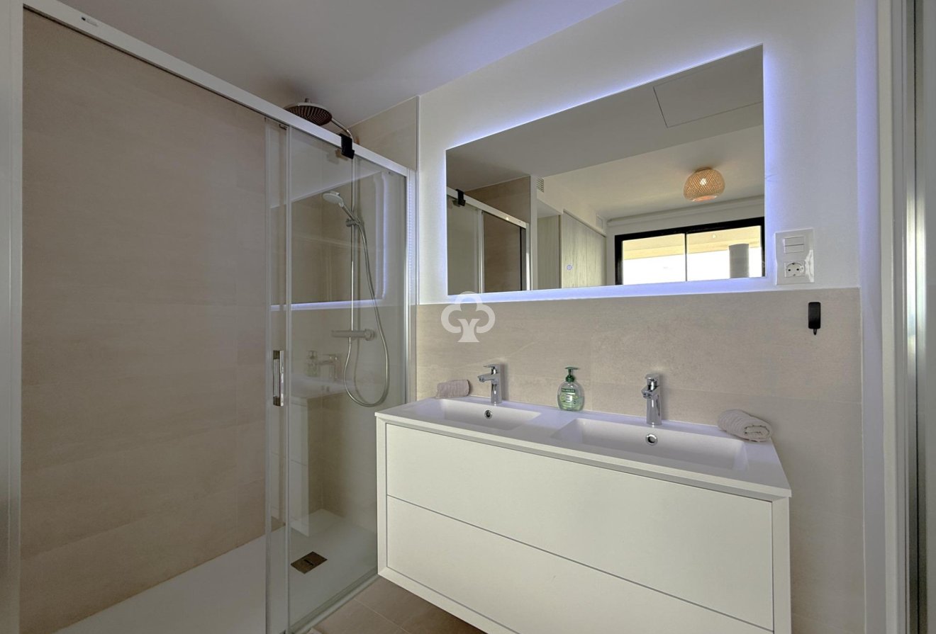Wiederverkauf - Apartamento -
Fuengirola - Carvajal