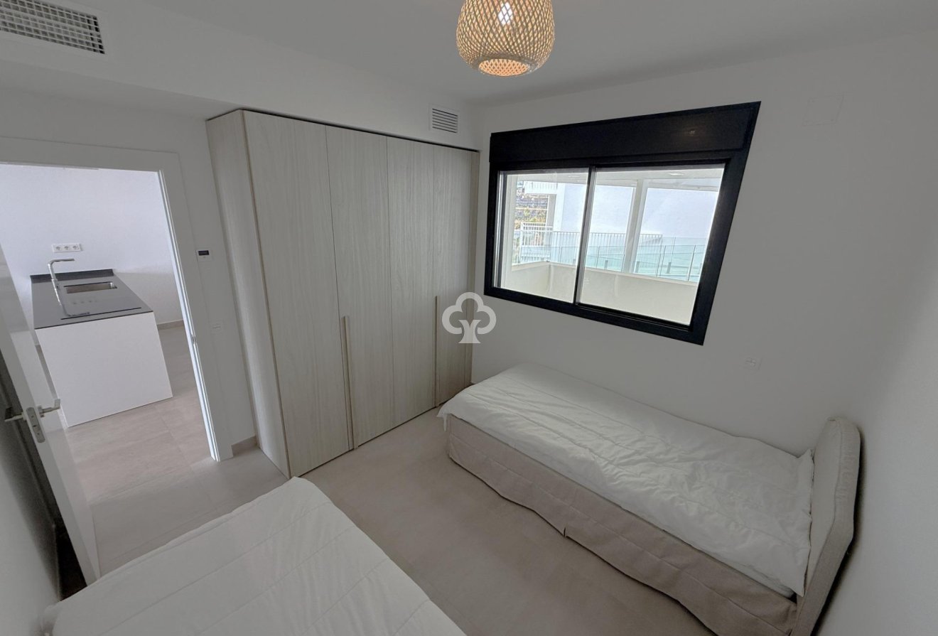 Wiederverkauf - Apartamento -
Fuengirola - Carvajal