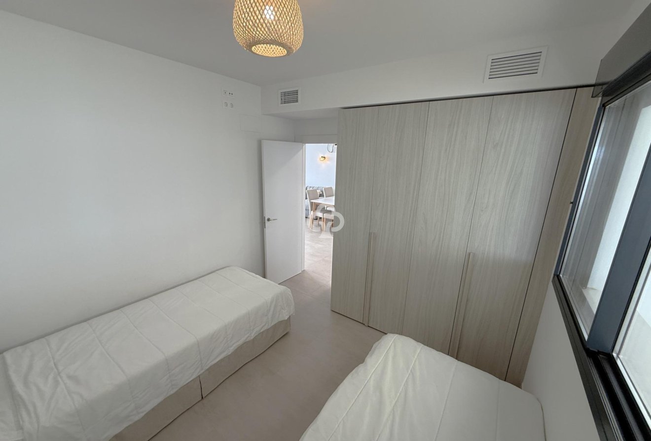 Wiederverkauf - Apartamento -
Fuengirola - Carvajal