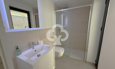 Wiederverkauf - Apartamento -
Fuengirola - Carvajal