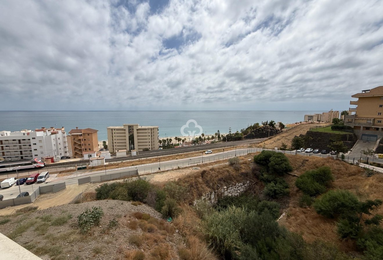 Wiederverkauf - Apartamento -
Fuengirola - Carvajal