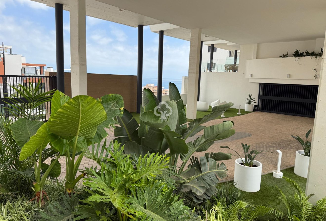 Wiederverkauf - Apartamento -
Fuengirola - Carvajal