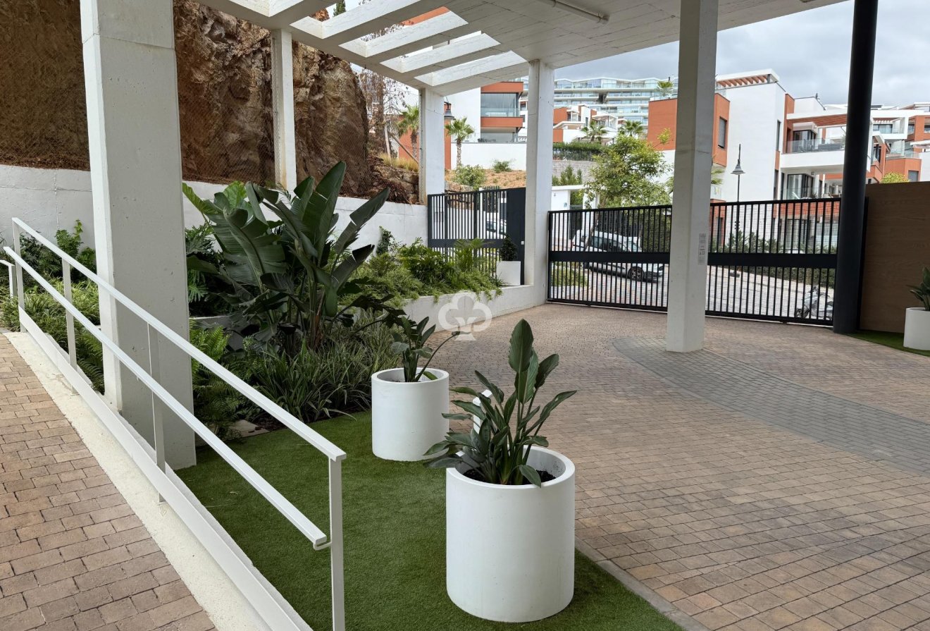 Wiederverkauf - Apartamento -
Fuengirola - Carvajal