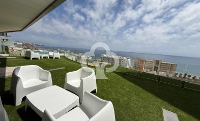 Wiederverkauf - Apartamento -
Fuengirola - Carvajal