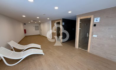Wiederverkauf - Apartamento -
Fuengirola - Carvajal
