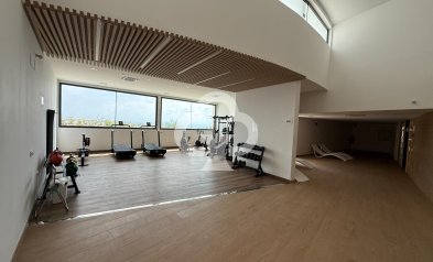 Wiederverkauf - Apartamento -
Fuengirola - Carvajal