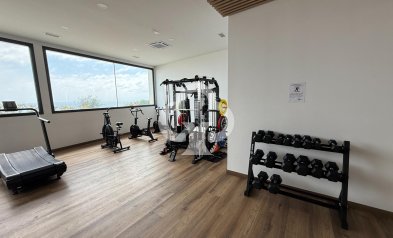 Wiederverkauf - Apartamento -
Fuengirola - Carvajal