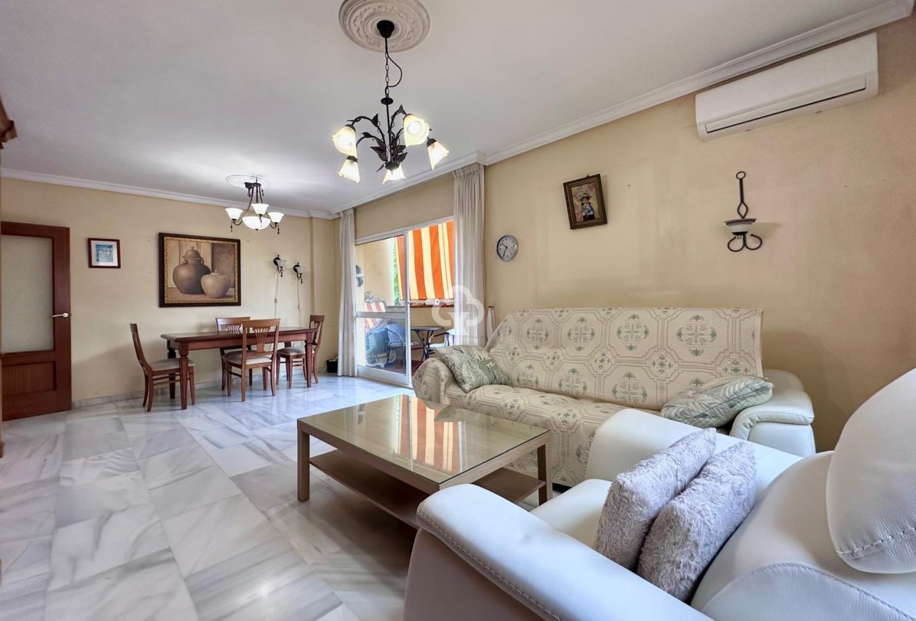 Resale - Apartament -
Fuengirola - Centro Ciudad