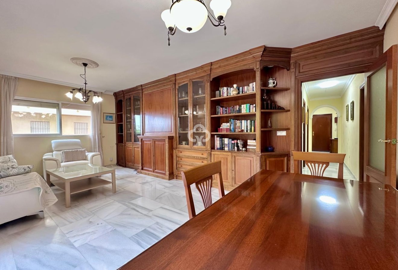 Resale - Apartament -
Fuengirola - Centro Ciudad