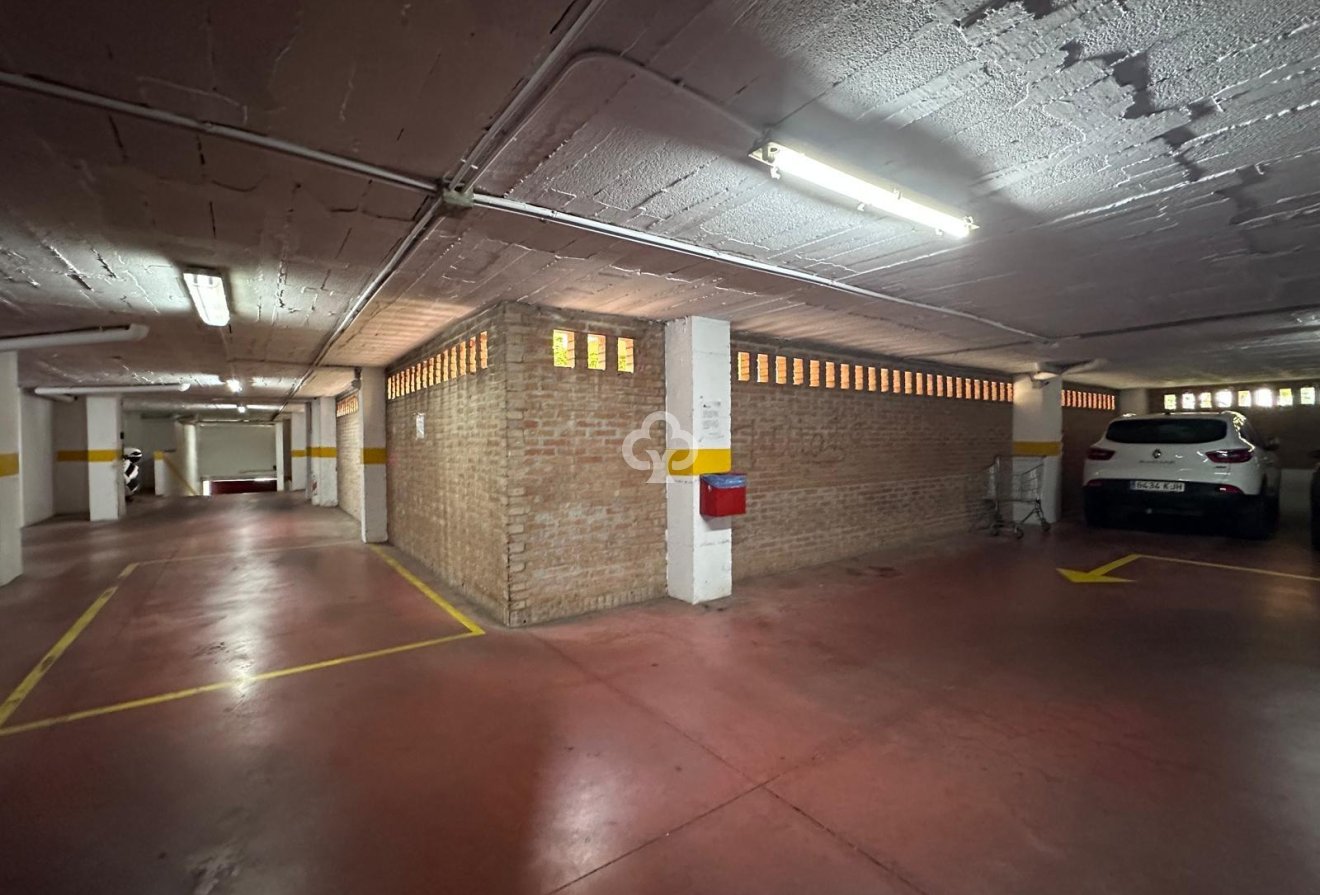 Resale - Apartament -
Fuengirola - Centro Ciudad