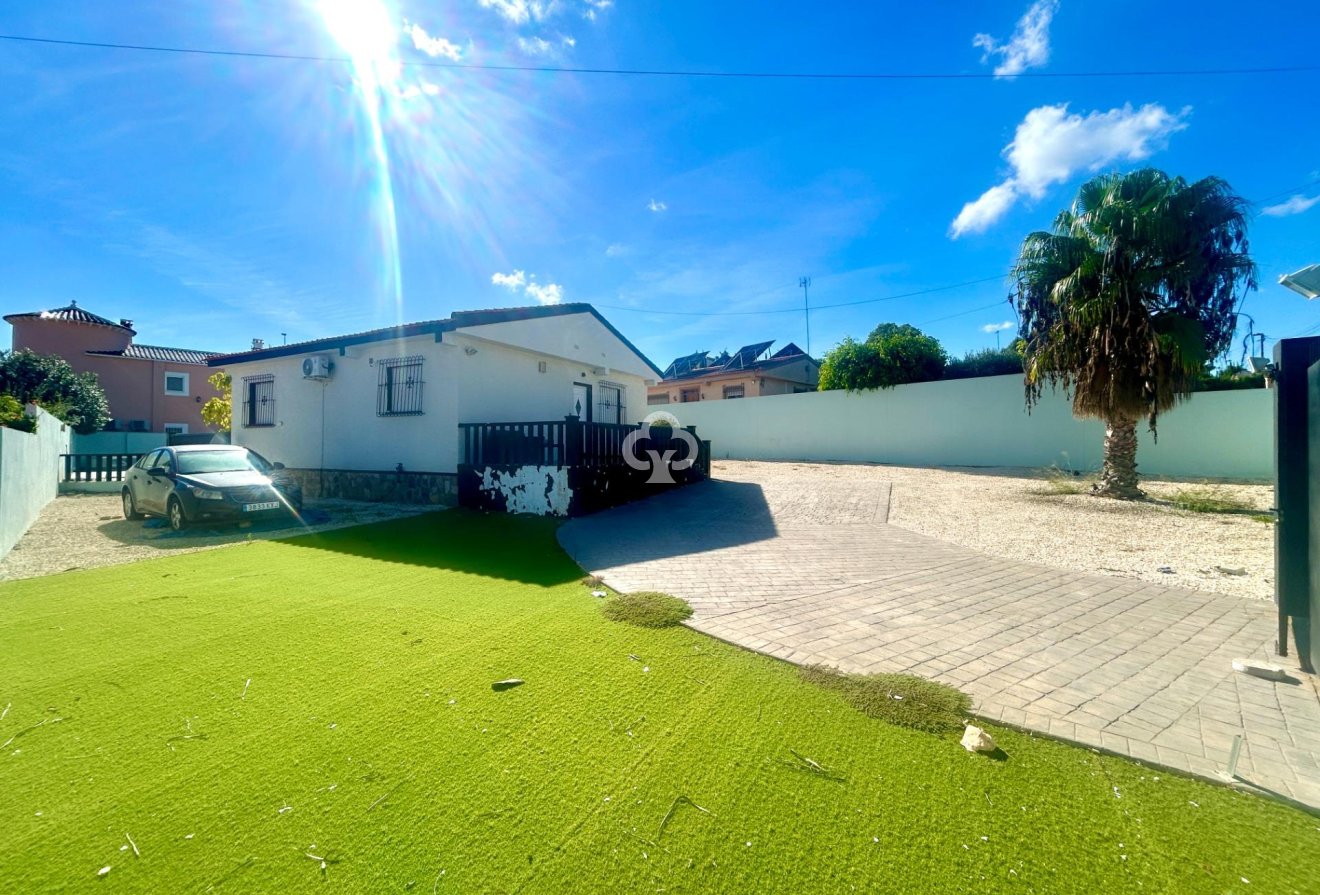 Reventa - Villa -
Pilar de la Horadada - Pinar de Campoverde