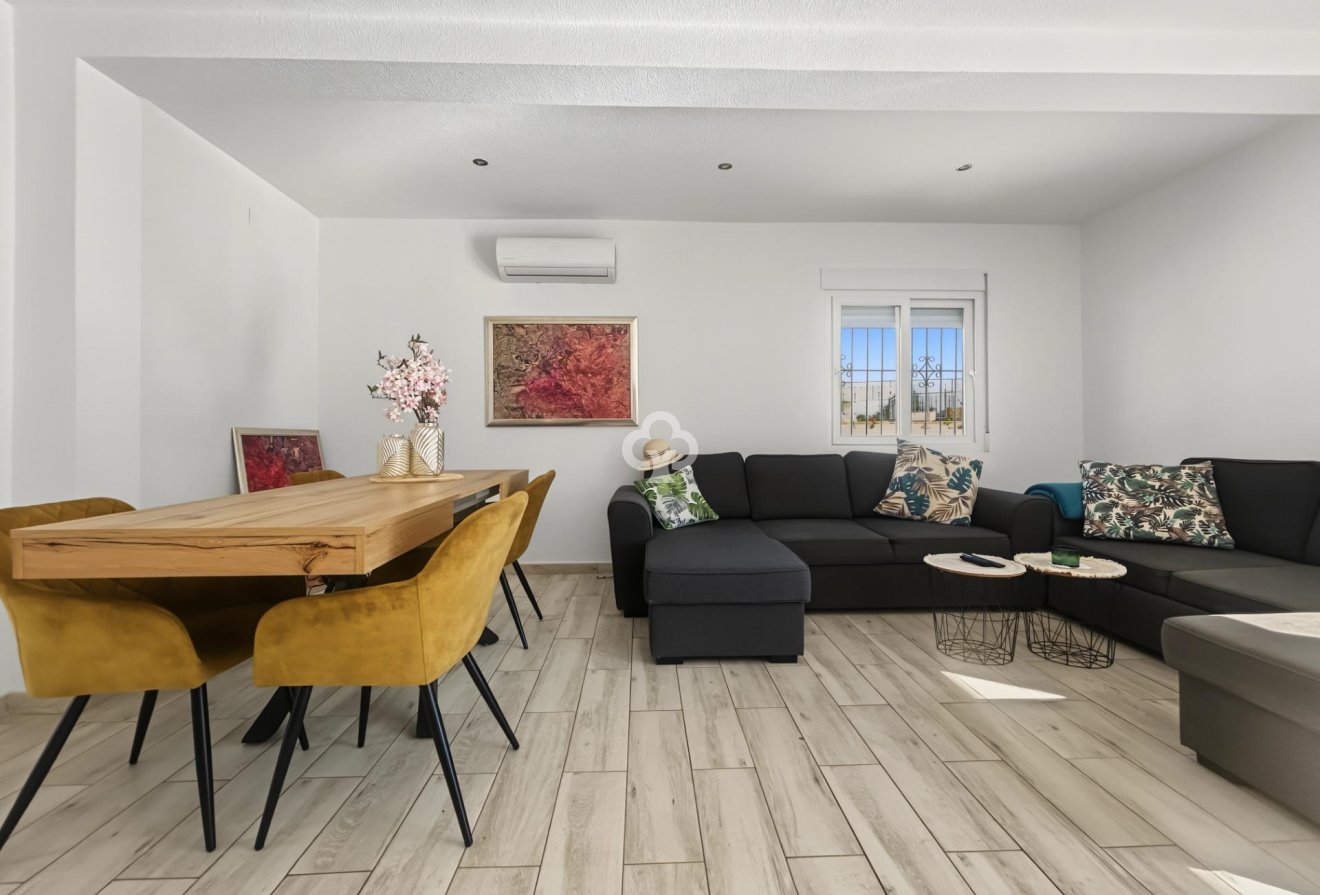 Reventa - Villa -
Pilar de la Horadada - Pinar de Campoverde