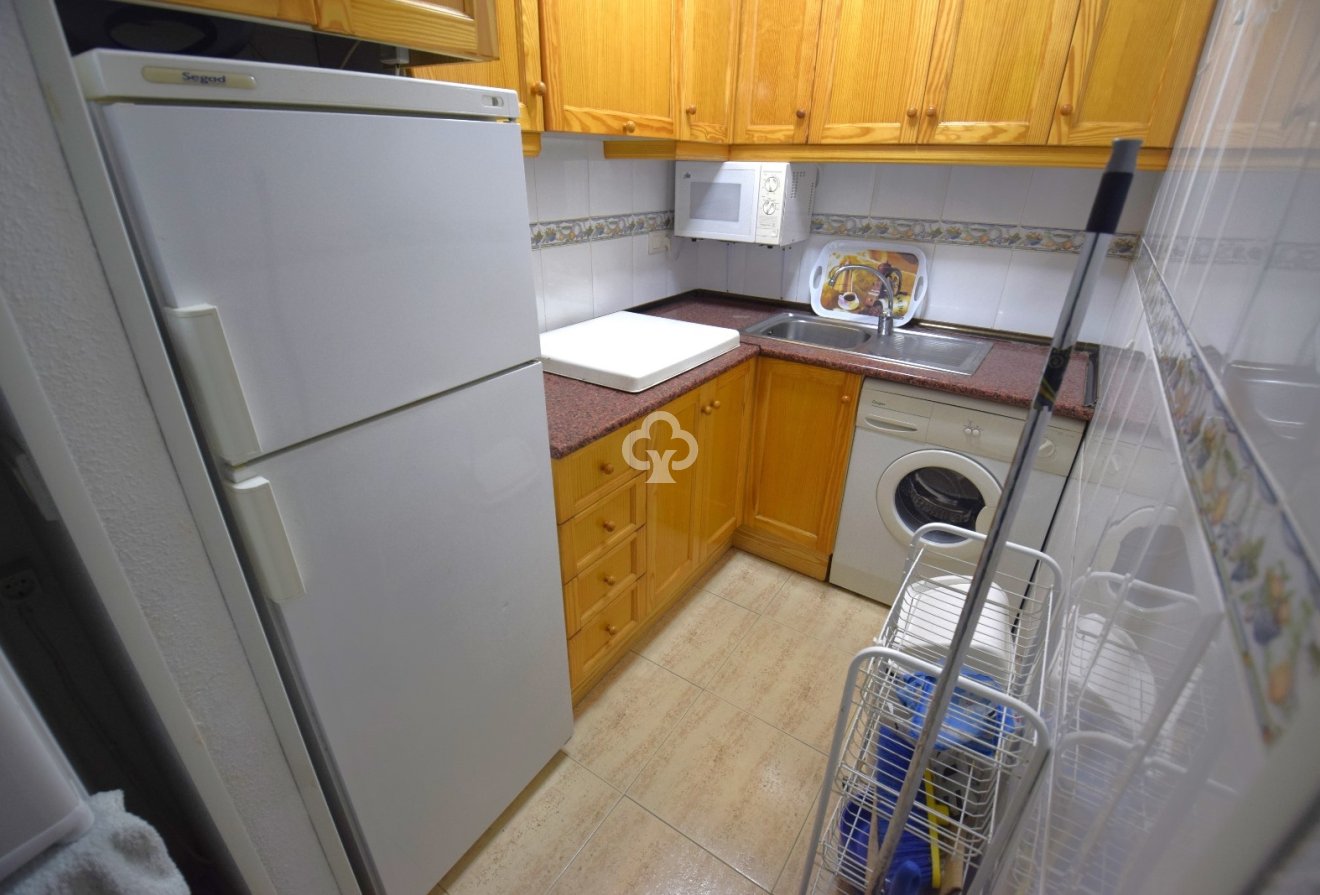 Resale - Apartament -
Guardamar del Segura - Guardamar pueblo