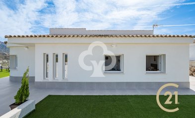 New Build - Detached houses -
Viñuela