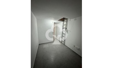 Resale - Studio apartment -
Fuengirola - Centro